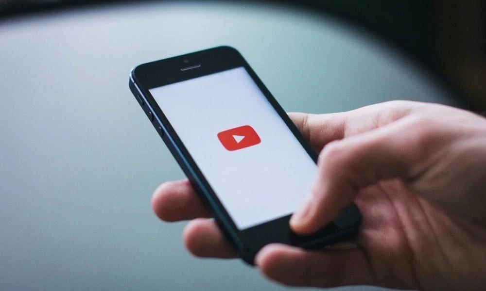 YouTube: Έκκληση για την καταπολέμηση της εκτός ελέγχου παραπληροφόρησης